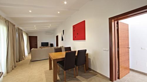 Villa Ambient / Sa Finqueta