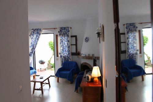 Apartamentos El Capistrano Nerja Guy P. Way