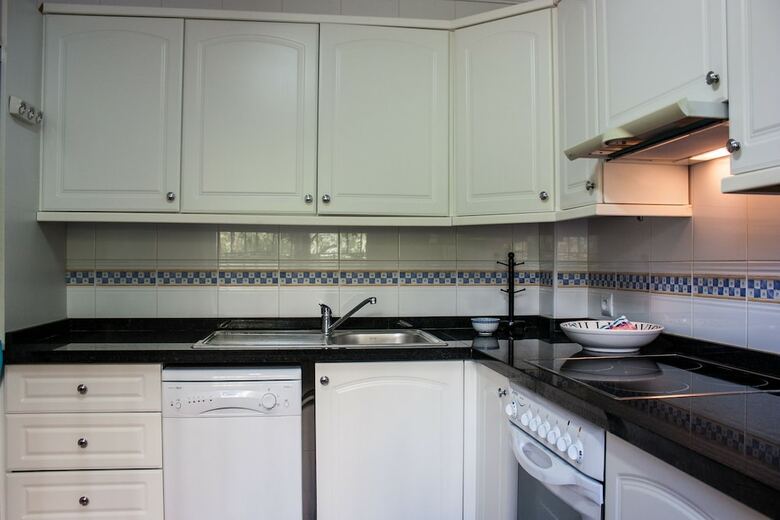 Cipreses House Nerja Canovas