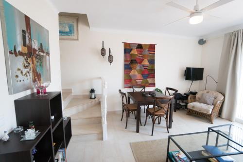 Apartamento Urb. La Hacienda, 16