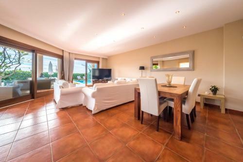 Villa Aurora