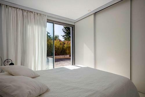 Playa De Talamanca Villa Sleeps 4 Pool Air Con Wifi