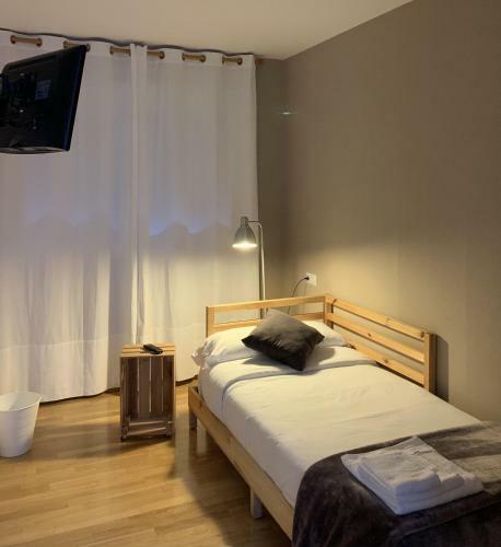 Hostal Pension 23-vinte E Tres