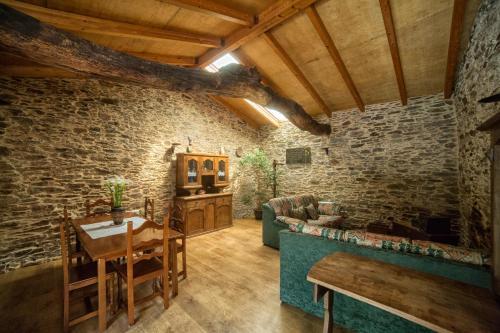 Agroturismo Hotel Rural O Acivro