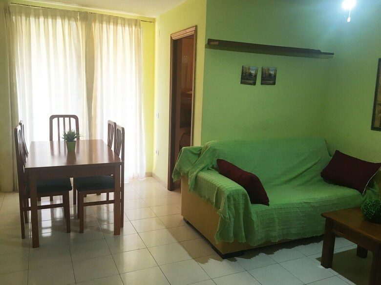 Apartamentos Mistral 3000
