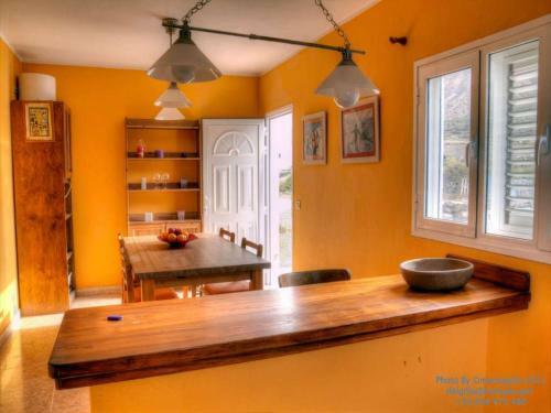 Orzola Villa Sleeps 4 Wifi