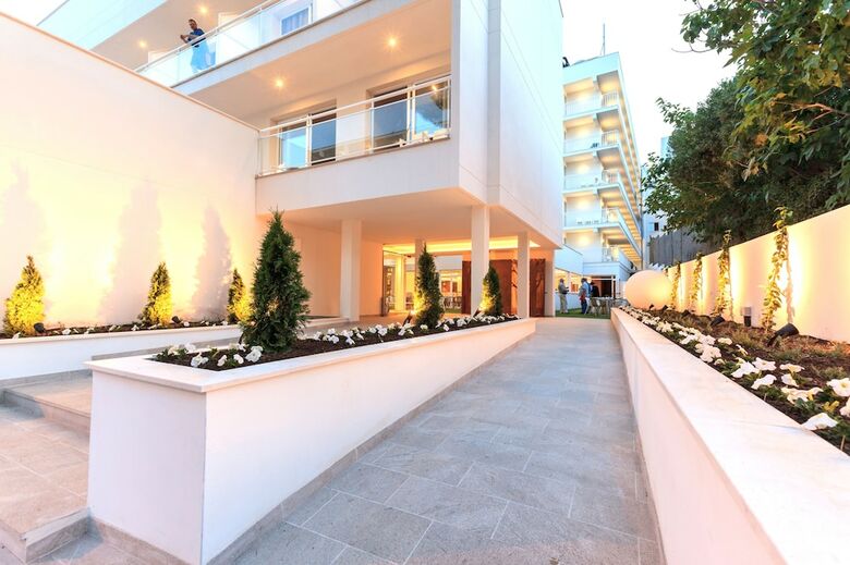 Hotel Bq Bulevar Peguera- Adults Only