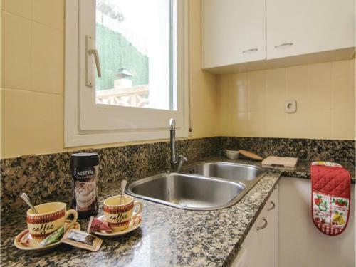 Four-bedroom Holiday Home In Palamos
