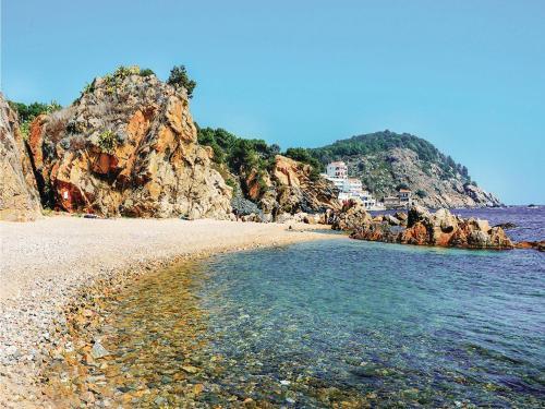 Four-bedroom Holiday Home In Palamos