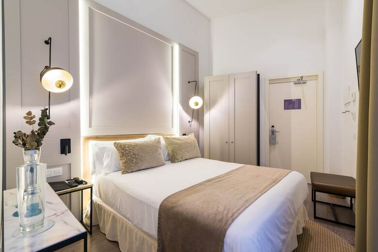 Hotel Icon Roset� By Petit Palace
