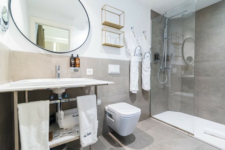 Hotel Icon Roset� By Petit Palace