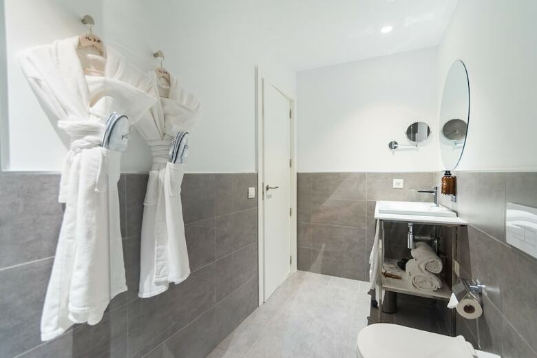 Hotel Icon Roset� By Petit Palace