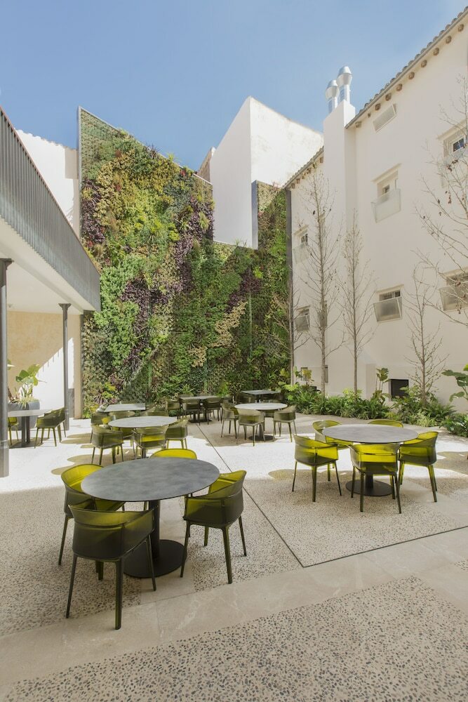 Hotel Icon Roset� By Petit Palace