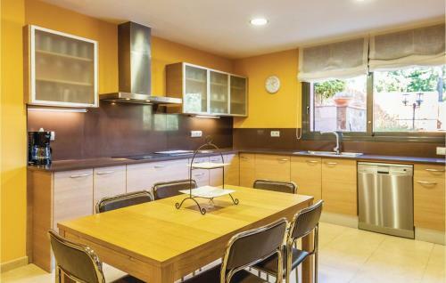 Four-bedroom Holiday Home In Pals