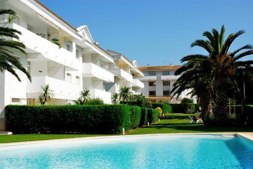 Apartment In Platja De Pals 35754