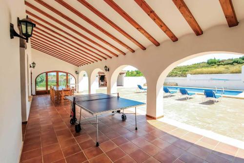 Paratella Villa Sleeps 8 Wifi