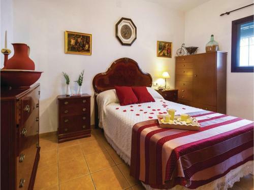 Three-bedroom Holiday Home In Penaflor