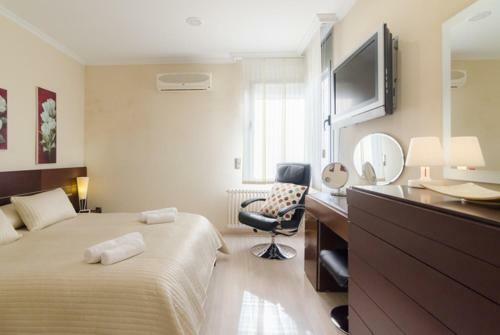 Pineda De Mar Villa Sleeps 6 Pool Air Con Wifi