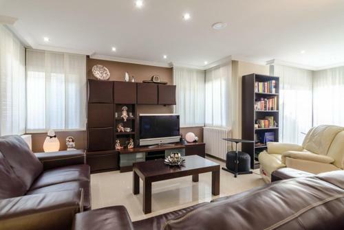 Pineda De Mar Villa Sleeps 6 Pool Air Con Wifi