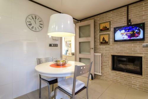 Pineda De Mar Villa Sleeps 6 Pool Air Con Wifi