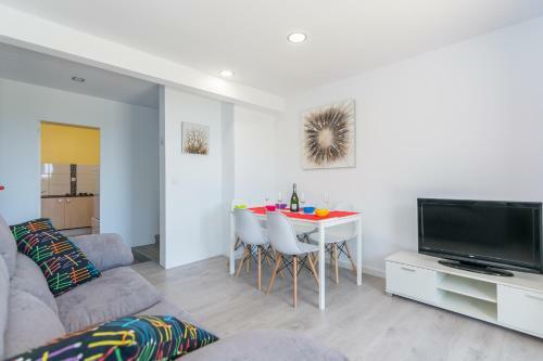 Apartamento Homeholidaysrentals Sils II