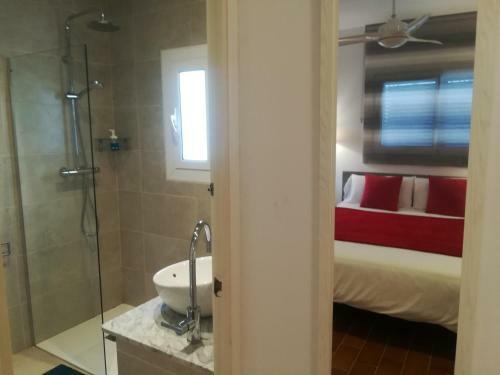 Hostal Art Villa S'agar� A 1000 M De La Playa
