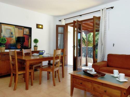 Villa Residencial Los Claveles - Cristina