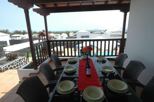 Villa 43 Sea Views, Pool,games,hot Tub, Office With Computer+ Wifi
