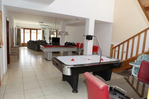 Villa 43 Sea Views, Pool,games,hot Tub, Office With Computer+ Wifi
