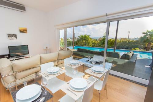Villa Deluxe I