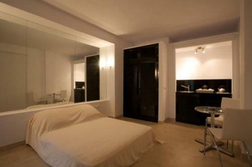 Playa D'en Bossa Villa Sleeps 10 Pool Air Con Wifi