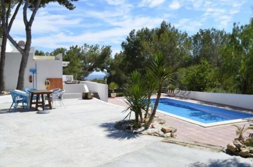 Playa D'en Bossa Villa Sleeps 8 Pool Air Con Wifi