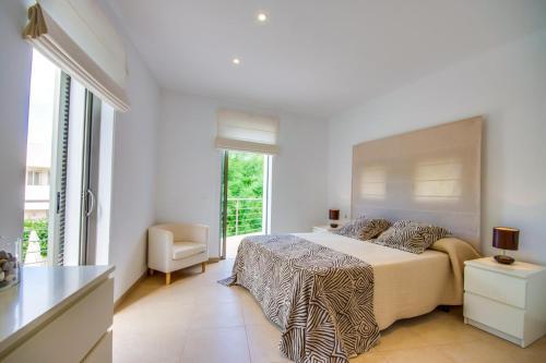 Platja De Muro Villa Sleeps 8 Pool Air Con Wifi
