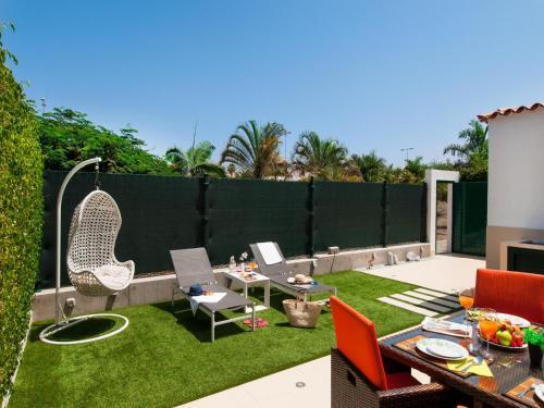 Bungalow With Terrace In Maspalomas Ds50