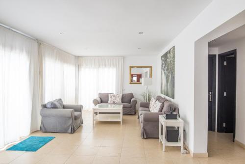 Villa Lightbooking- Queen Home