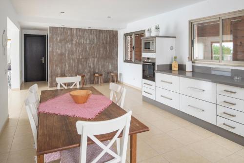 Villa Lightbooking- Queen Home