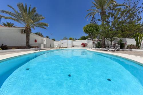 Cozy Bungalow For 6 In Playa Del Ingl�s Gd04