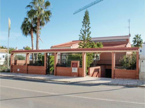 Four-bedroom Holiday Home In Playa Honda