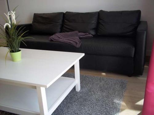 Playa Honda Apartment Sleeps 4 Pool Wifi