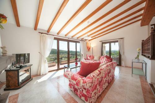 Villa James