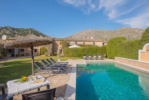 Pollenca Villa Sleeps 8 Pool Wifi