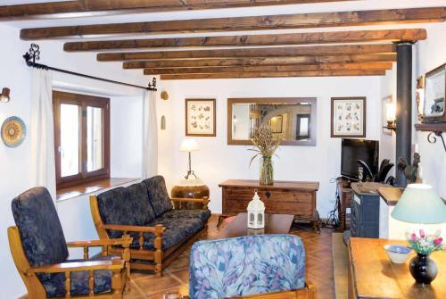 Pollenca Villa Sleeps 8 Air Con Wifi
