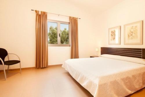 Pollenca Villa Sleeps 6 Pool Air Con Wifi T251852