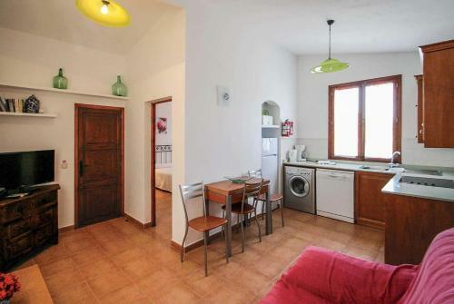 Pollenca Villa Sleeps 2 Air Con Wifi