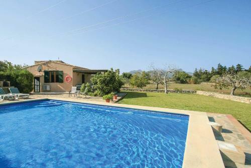 Pollenca Villa Sleeps 2 Air Con Wifi