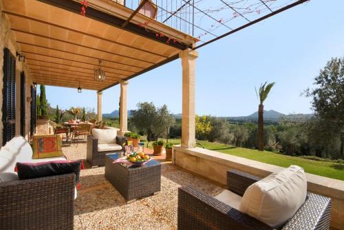 Pollenca Villa Sleeps 9 Pool Air Con Wifi