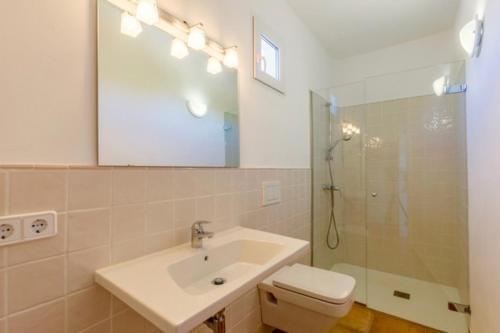 Pollenca Villa Sleeps 8 Pool Air Con Wifi T251881