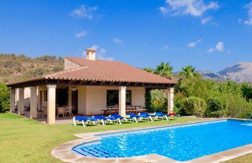 Pollenca Villa Sleeps 6 Pool Air Con Wifi T400541