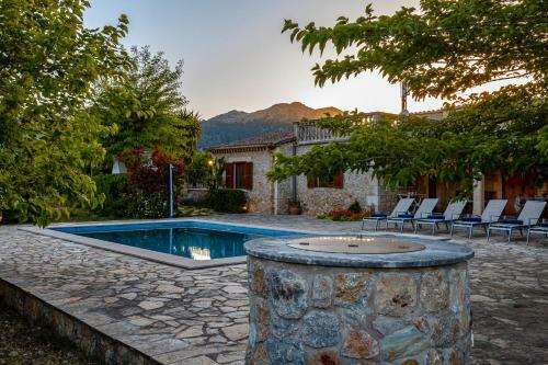 Villa Granoters With Pool