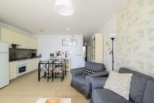 Apartment Poris With Sea View And Pool